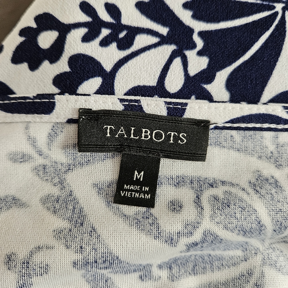 NWOT Talbots white & navy blue pin tuck shoulder blouse top Womens Medium - Picture 8 of 8